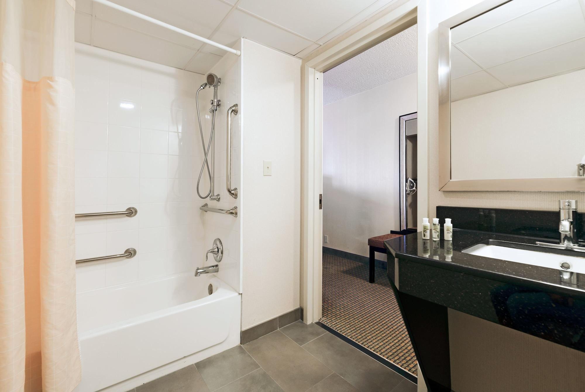 Days Inn By Wyndham Plattsburgh Dış mekan fotoğraf